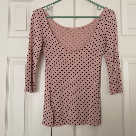Cute blush polka dot top! - Picture 2 of 3